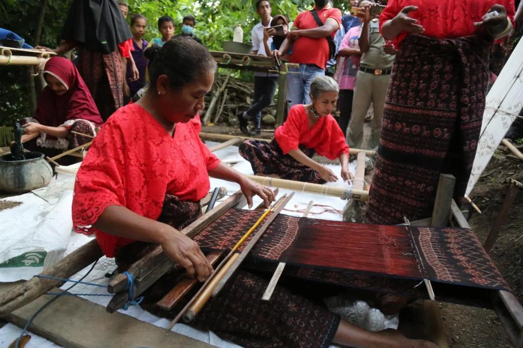 Lita Ikat Weaving Center 