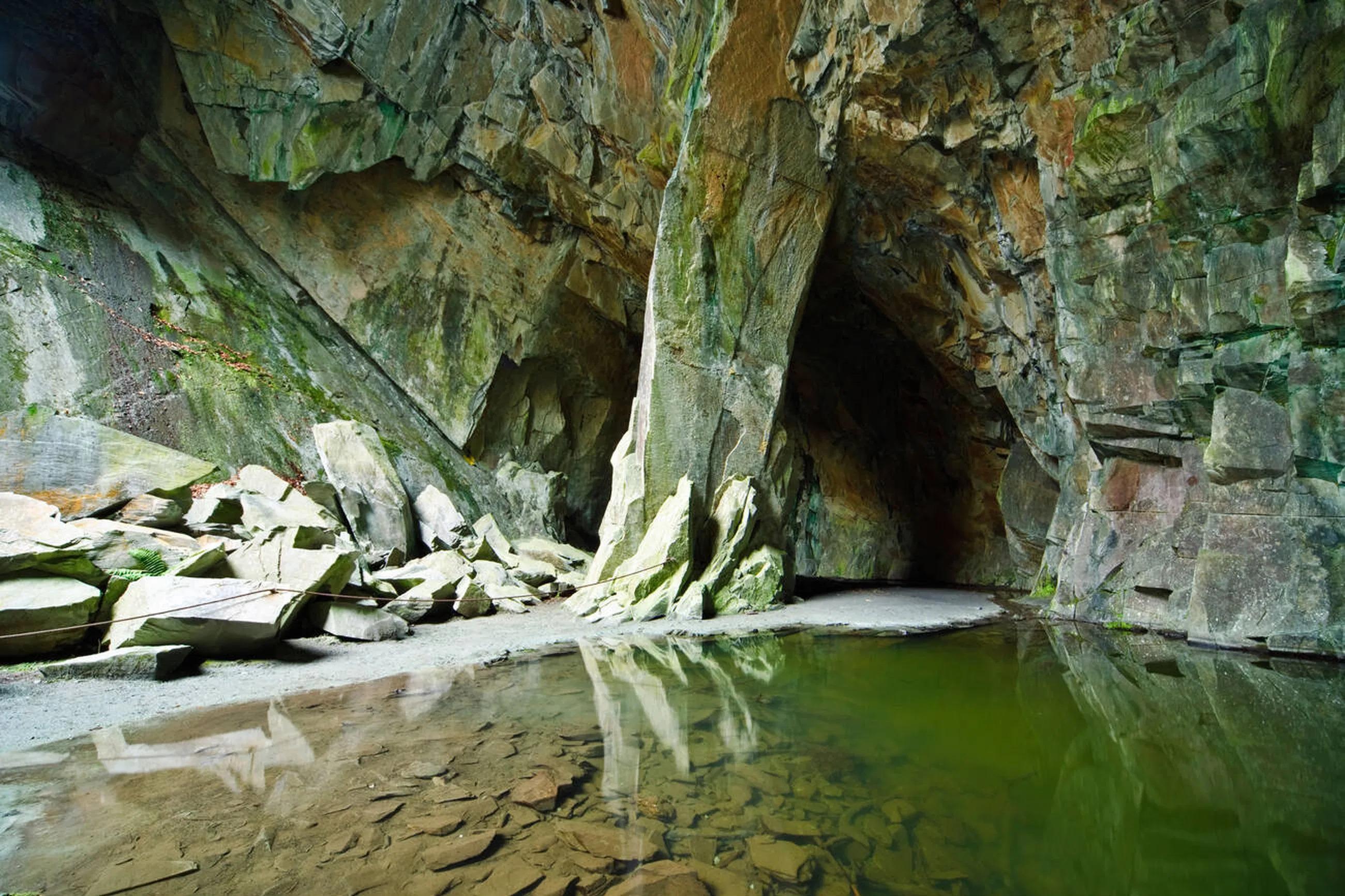 Batu Cermin Cave